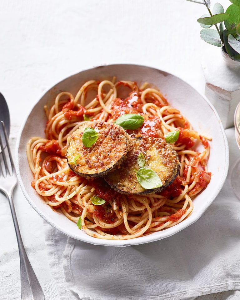 Aubergine milanese with spaghetti