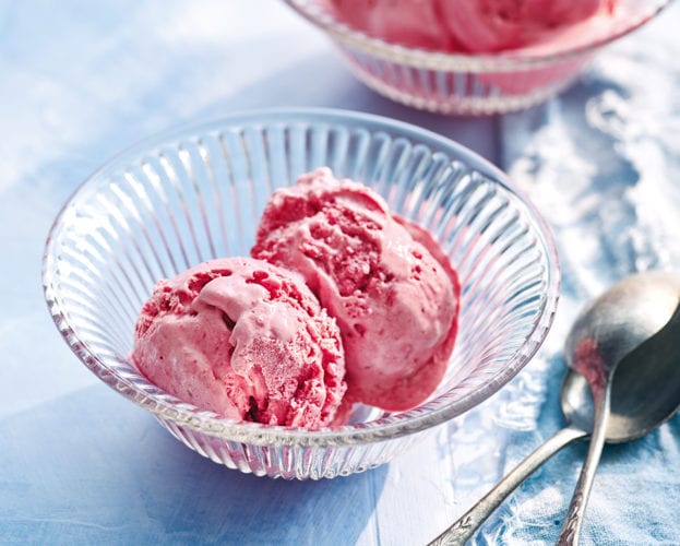 Quick raspberry ice cream
