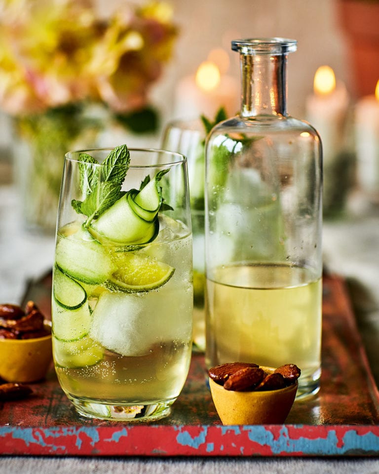 Elderflower prosecco with cucumber