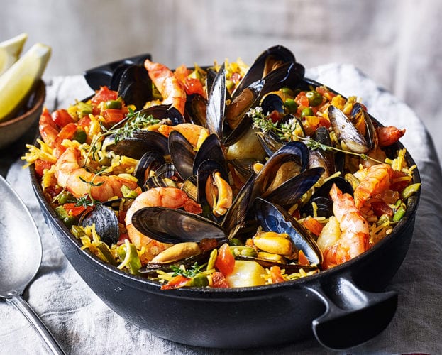 Fideuà (Spanish seafood noodle paella)