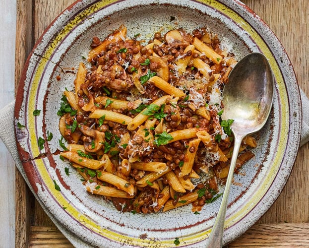 Penne with lentils and mushrooms