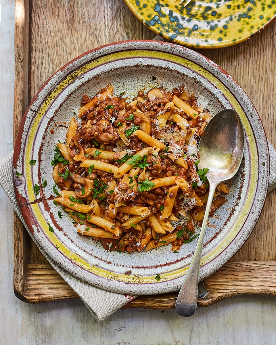 Penne with lentils and mushrooms-image
