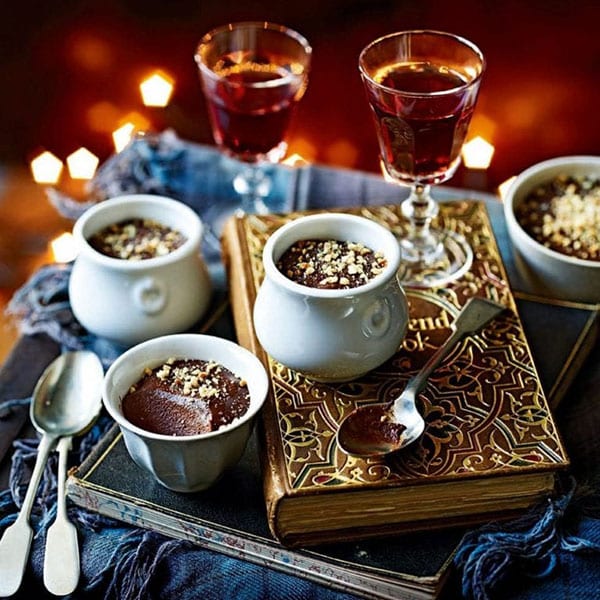 Banana and hazelnut chocolate pots