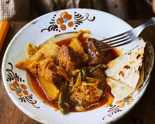 lamb and beetroot yogurt curry