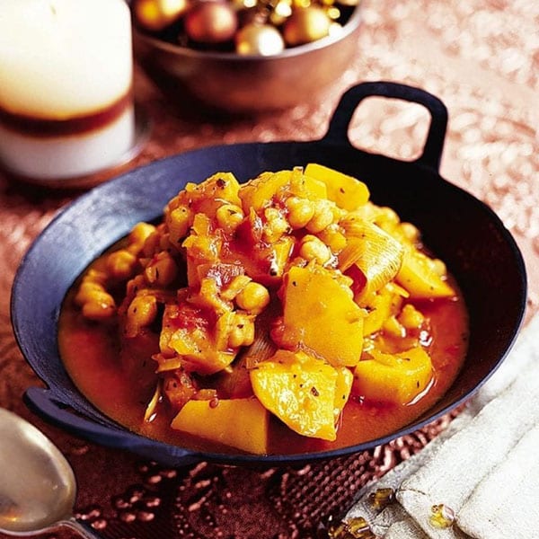 Chickpeas with winter vegetables and saffron