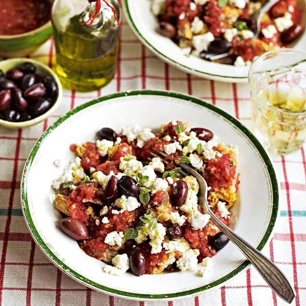 Cretan dakos salad