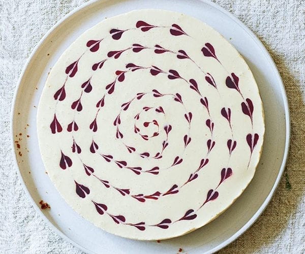 Lingonberry and orange cheesecake with a gingersnap crust