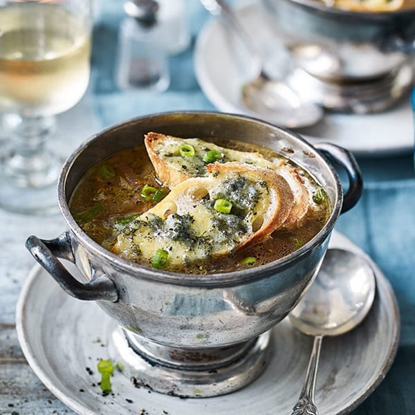 Three-onion soup with stilton croutons