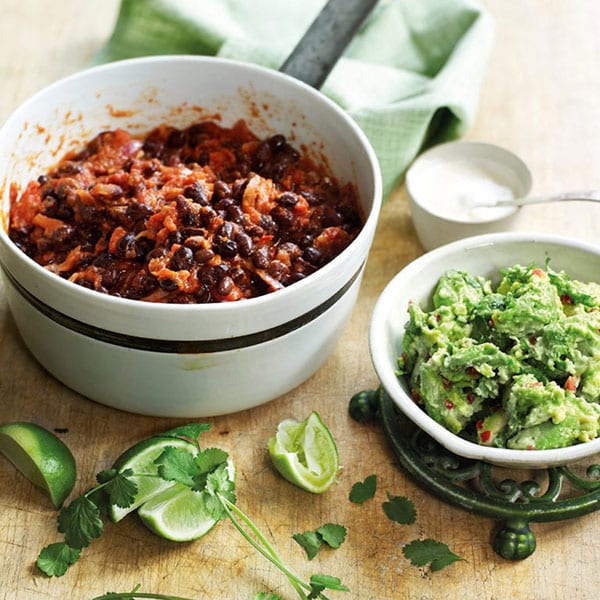 Chipotle black bean chilli with guacamole