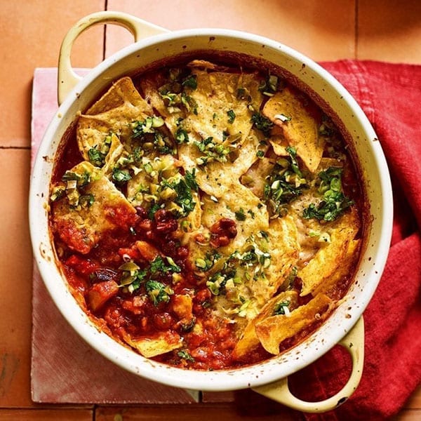 Veggie chilli with nachos