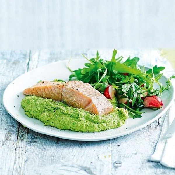 salmon with pea and mint houmous