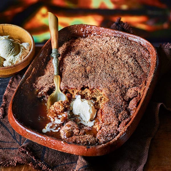 Sticky fig and caramel pudding