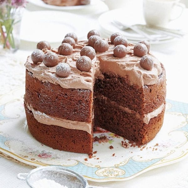 Malteser cake