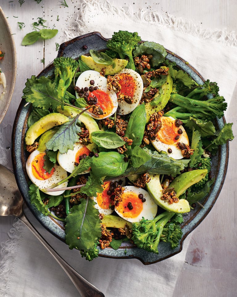 Lentil, broccoli and egg salad with crunchy seeds