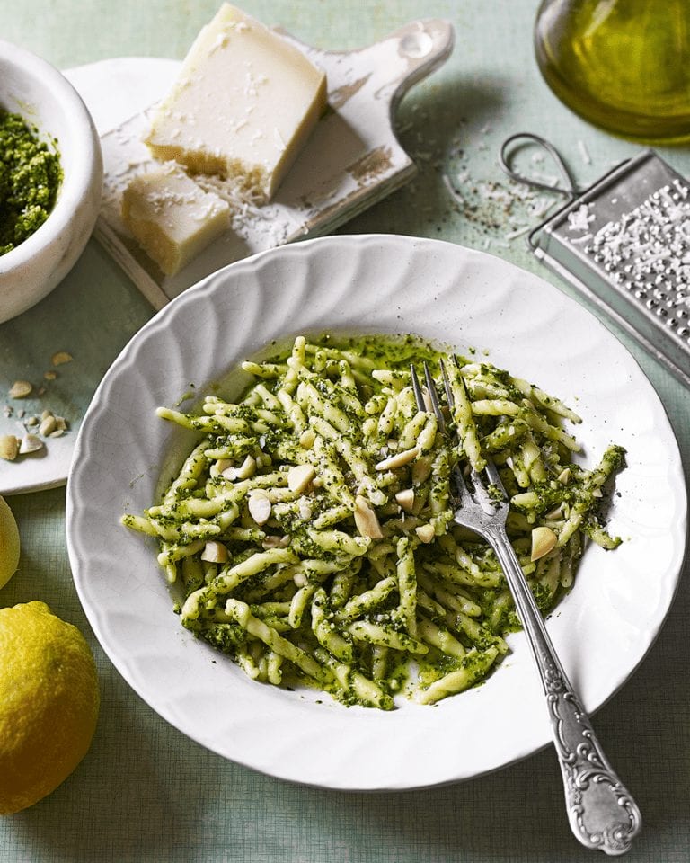 Pesto trofie pasta