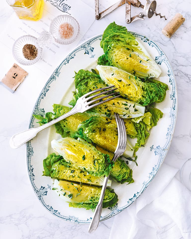 Little gems with tarragon and hazelnut dressing