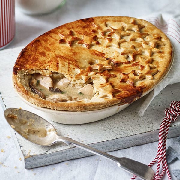 Chicken and mushroom pie