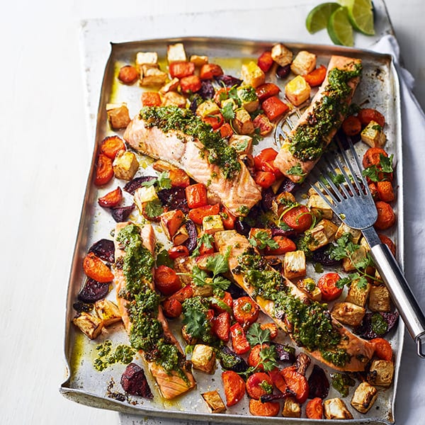 Salmon coriander tray bake 