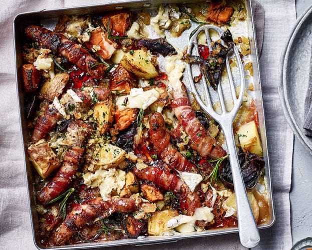 Pigs in blankets traybake