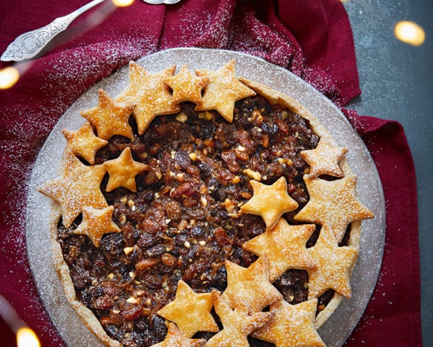 Giant mince pie tart