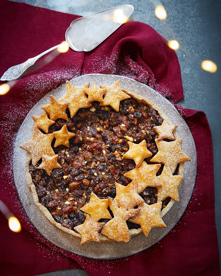 Giant mince pie tart