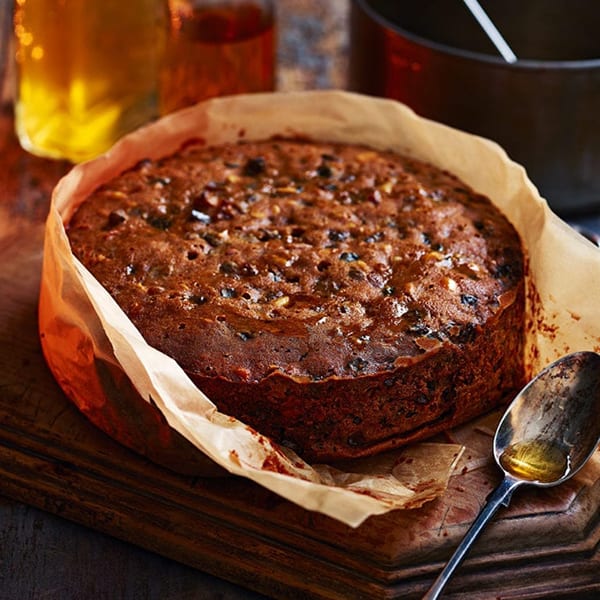 Spiced rum butter Christmas cake