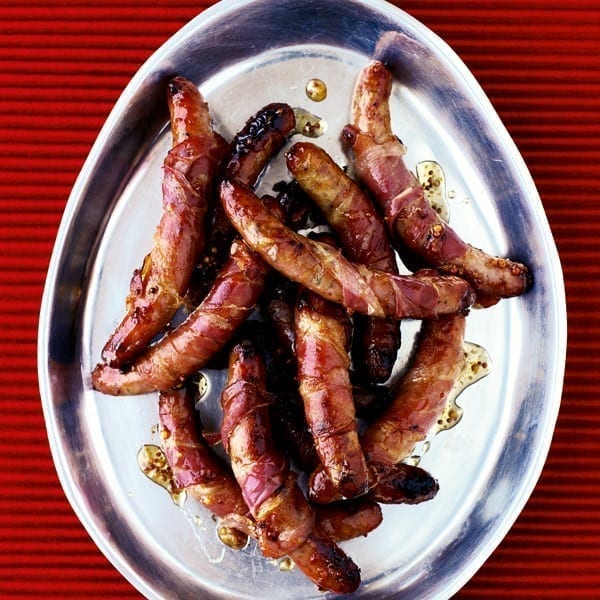 Bacon-wrapped chipolatas