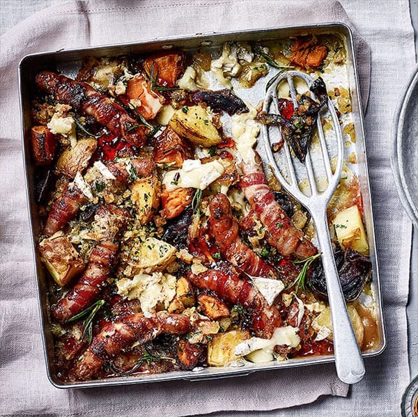 pigs in blanket traybake