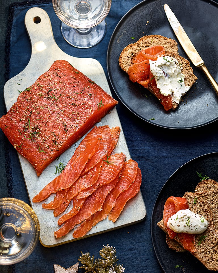 Gravadlax with soda bread and horseradish cream