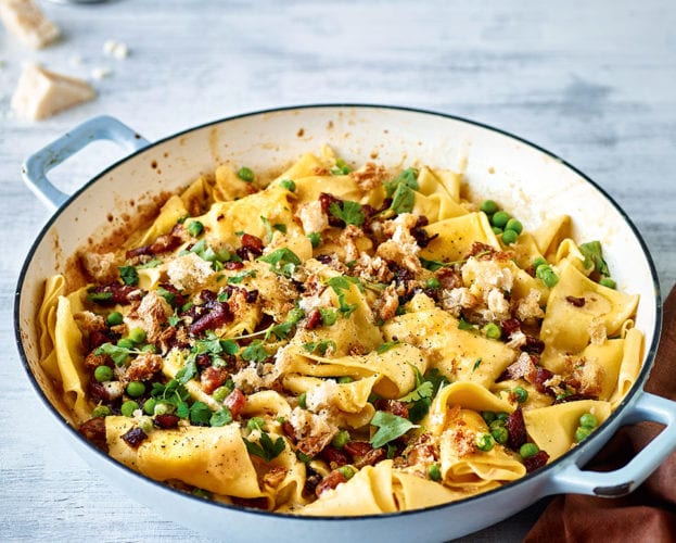 One-pot carbonara pasta bake