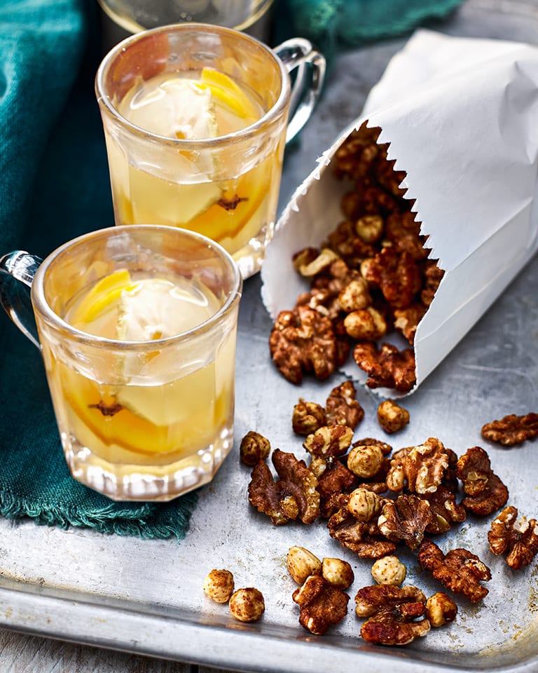 Sweet and spicy nuts