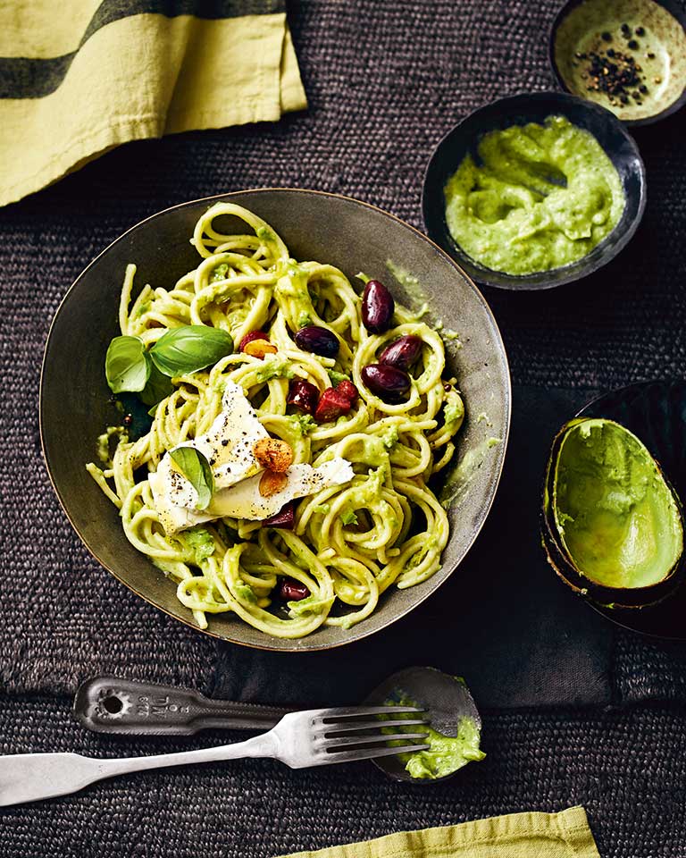 Spaghetti with avocado sauce and fried chorizo