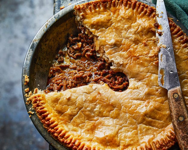 Minced beef onion pie