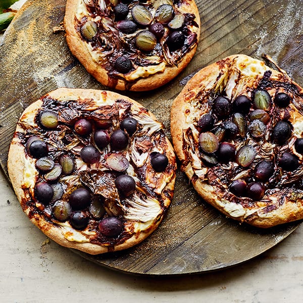 Grape spelt pizzas