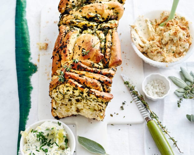 Herbed savoury monkey bread