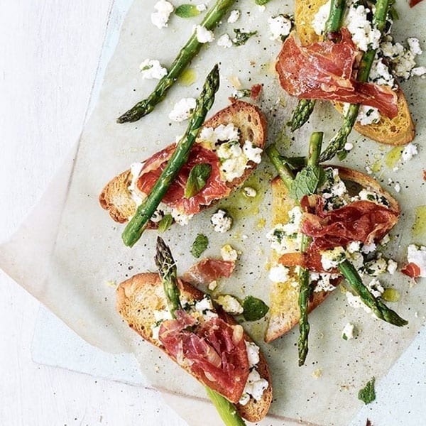 Grilled asparagus on toast