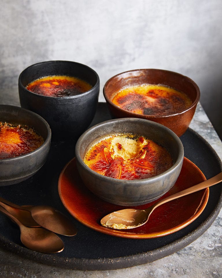 Mango and cardamom creme brûlées