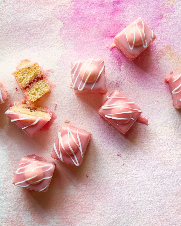 Fondant fancies