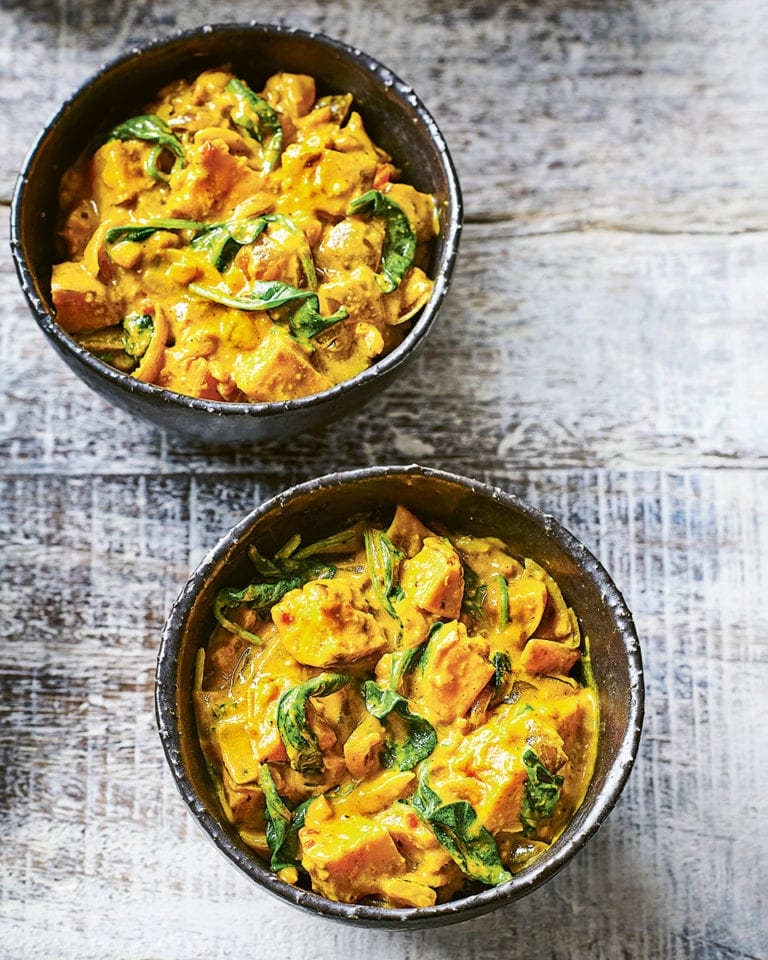 Peanut butter sweet potato and spinach curry