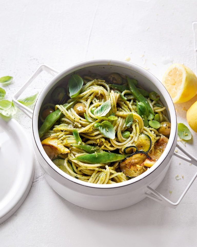 Vegan pesto spaghetti with lemon and courgettes