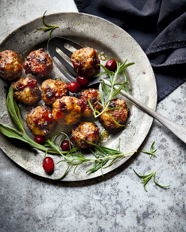 Cranberry and sausagemeat stuffing balls