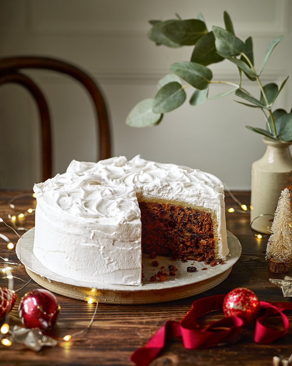 Old Fashioned British Christmas Cake - April J Harris-sonthuy.vn