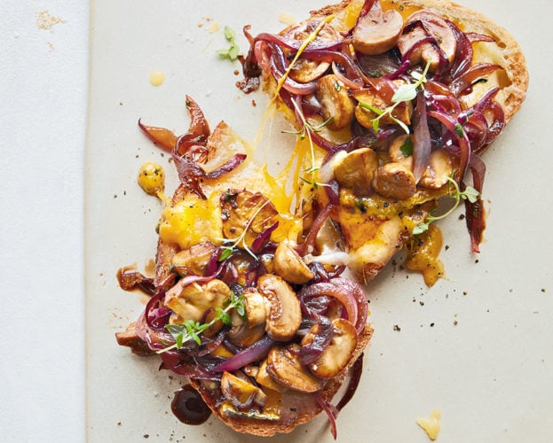 Mushroom and red onion toastie