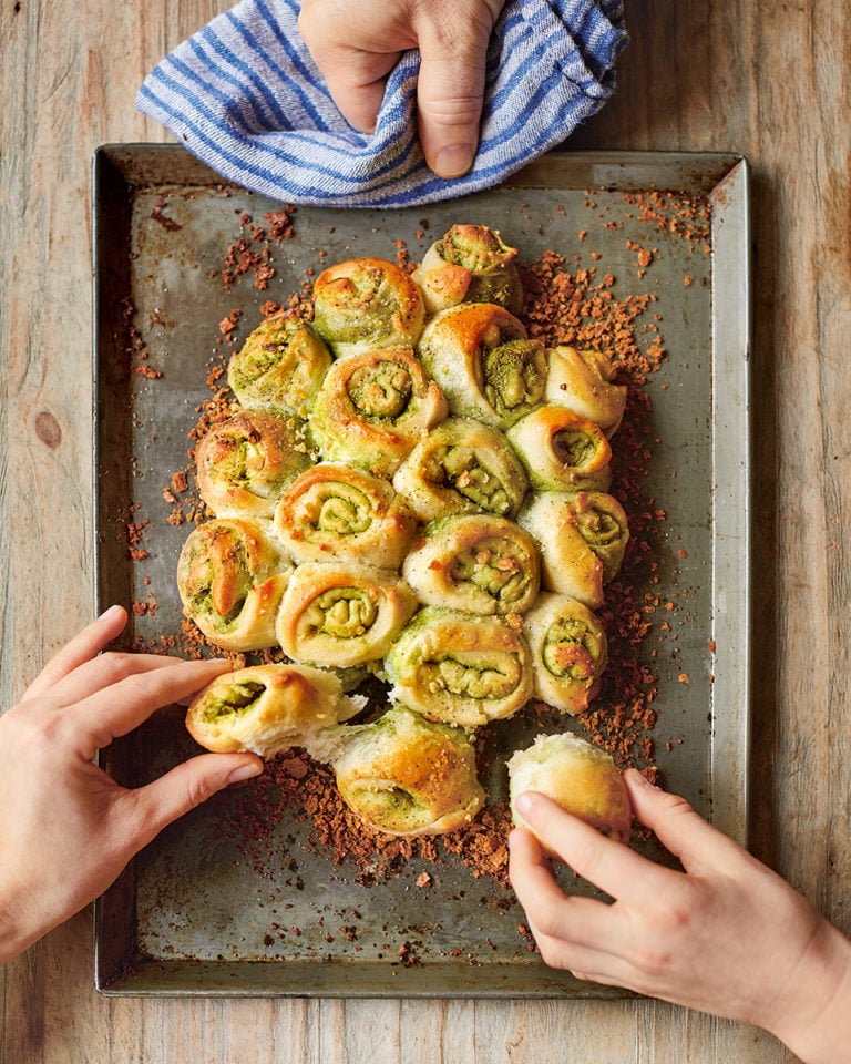 Jamie Oliver’s garlic bread