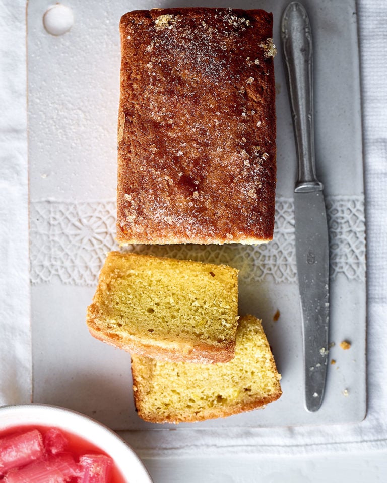 Lemon curd quatre quarts (French pound cake)