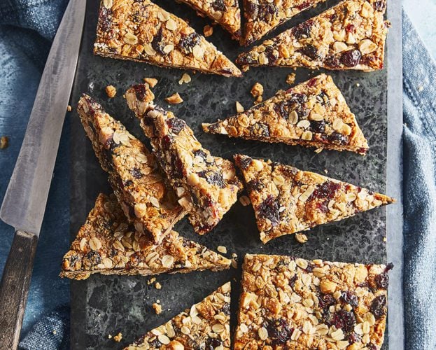 Almond granola bars