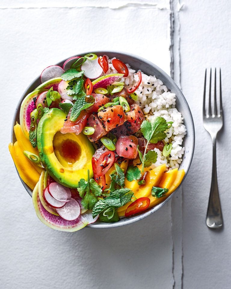 Tuna poke bowl