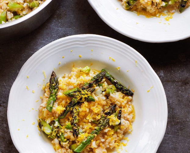 Grilled asparagus and lemon rice