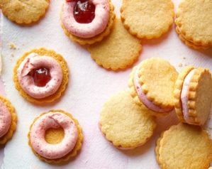 11 quick and easy biscuit recipes that are oh-so dunkable