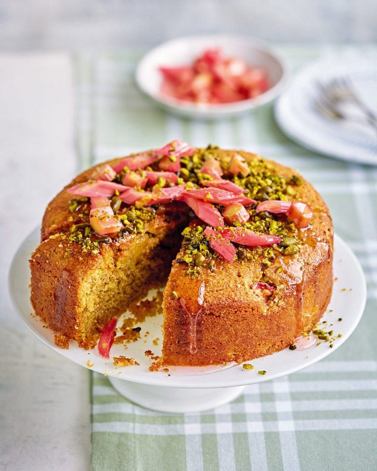 Rhubarb and pistachio syrup cake